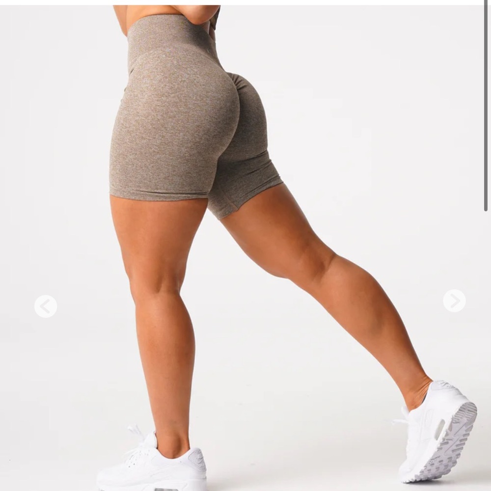 NVGTN Mocha Scrunch Seamless Shorts